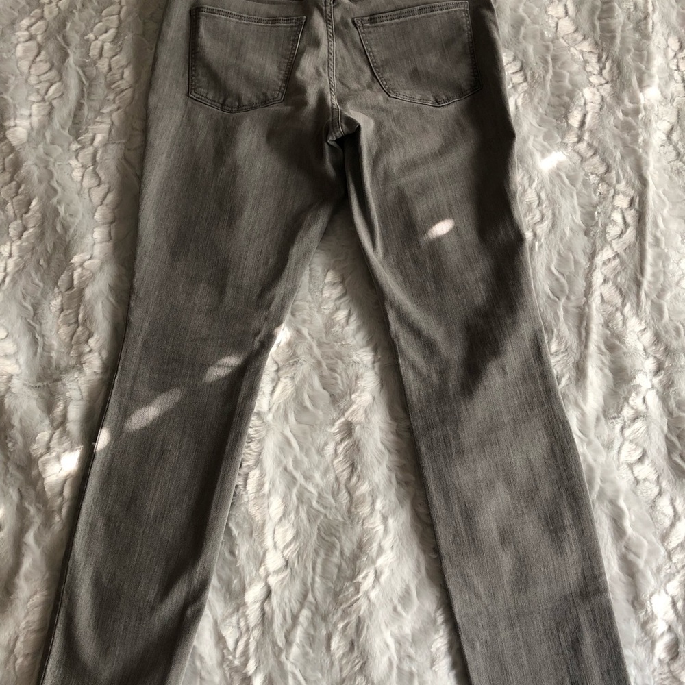 Universal Thread High Rise Skinny Jean - Picture 9 of 11